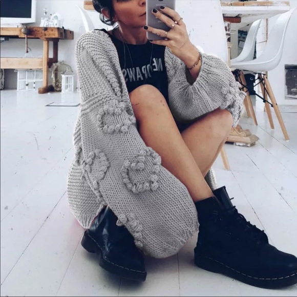 Heart pom pom knit lantern sleeve cardigan sweater - Picture 6 of 7